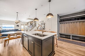 Vista at Big White Amazing Location View