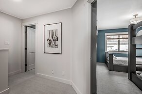 Vista at Big White Amazing Location View