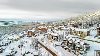 Vista at Big White Amazing Location View