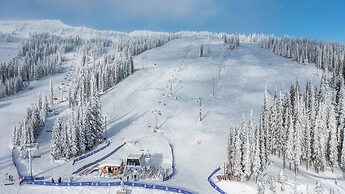 Vista at Big White Amazing Location View