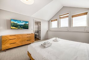 Vista at Big White Amazing Location View