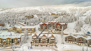 Vista at Big White Amazing Location View