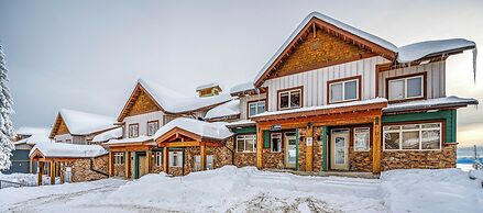 Vista at Big White Amazing Location View