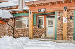 Vista at Big White Amazing Location View