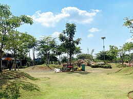 Cozy And Good Studio Sayana Bekasi Apartment