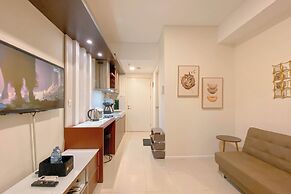 1Br With Pool View At Parahyangan Residence Apartment