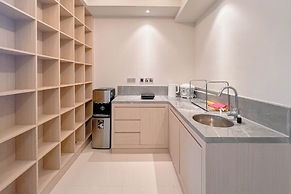 Simple And Relaxing Studio At Supermall Mansion Benson Apartment