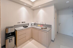 Simple And Relaxing Studio At Supermall Mansion Benson Apartment