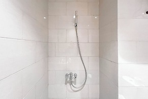 Simple And Relaxing Studio At Supermall Mansion Benson Apartment