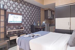 Best Place And Homey Studio Skylounge Tamansari Apartment