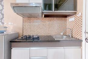 Best Place And Homey Studio Skylounge Tamansari Apartment