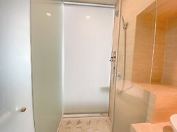 Luxurious Studio At Art Deco Apartment