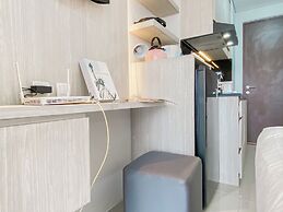 Warm And Restful Studio Transpark Juanda Bekasi Timur Apartment