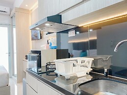 Warm And Restful Studio Transpark Juanda Bekasi Timur Apartment