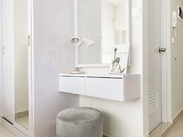 Good Place And Comfortable Studio Apartment Springlake Summarecon Beka