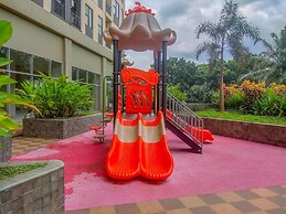 Good And Homey Studio Apartment At Transpark Cibubur