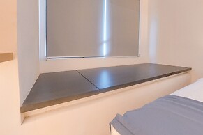 Cozy And Well Furnished Studio Collins Boulevard Apartment