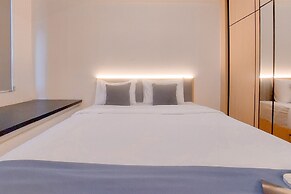 Cozy And Well Furnished Studio Collins Boulevard Apartment