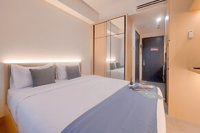 Cozy And Well Furnished Studio Collins Boulevard Apartment