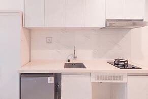 Good And Homey Studio At Sky House Alam Sutera Apartment