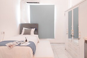 Good And Homey Studio At Sky House Alam Sutera Apartment