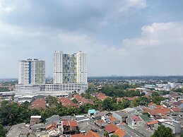 Cozy And Enjoy Living Studio Kebagusan City Apartment