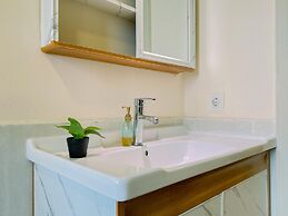 Restful And Simply Look 2Br At Meikarta Apartment