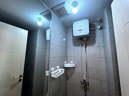 Compact And Best Choice Studio At Anderson Supermall Mansion Apartment