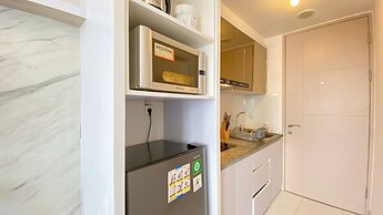 Restful Studio Apartment At Tokyo Riverside Pik 2