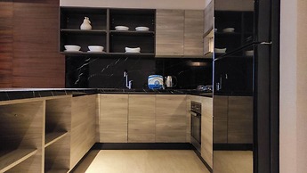 Apartment 3Br With River View In City Center At Sumatra36 Surabaya