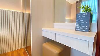 Spacious And Homey 2Br Apartment With Private Lift At The Kencana Resi