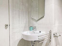 Comfort And Big 1Br At Vasanta Innopark Apartment