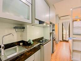 Cozy Studio Apartment At Transpark Cibubur