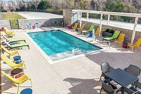 Home2 Suites Dallas I-30 Cockrell Hill