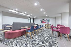 Home2 Suites Dallas I-30 Cockrell Hill