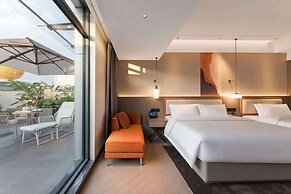 Howard Johnson by Wyndham Life Kunming Guandu Hotel