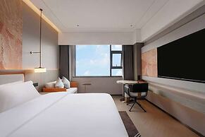 Howard Johnson by Wyndham Life Kunming Guandu Hotel