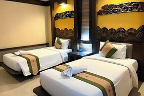 Ruean Phae Royal Park Hotel
