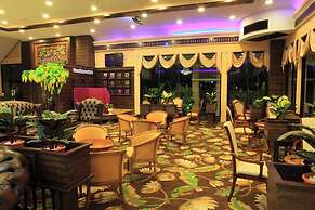 Ruean Phae Royal Park Hotel