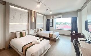 Ruean Phae Royal Park Hotel