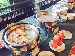 Ruean Phae Royal Park Hotel