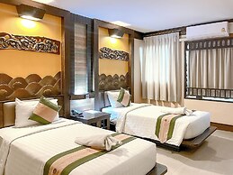 Ruean Phae Royal Park Hotel