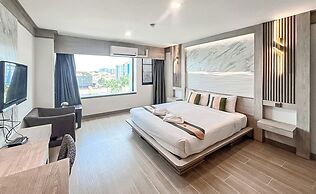 Ruean Phae Royal Park Hotel