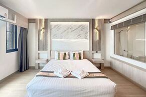 Ruean Phae Royal Park Hotel