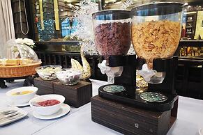 Ruean Phae Royal Park Hotel