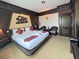 Ruean Phae Royal Park Hotel