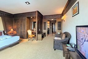 Ruean Phae Royal Park Hotel