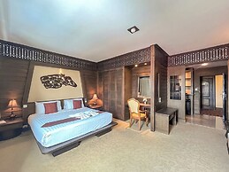 Ruean Phae Royal Park Hotel