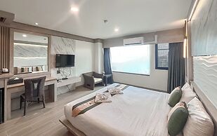 Ruean Phae Royal Park Hotel