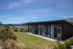 Three Rivers Lodge